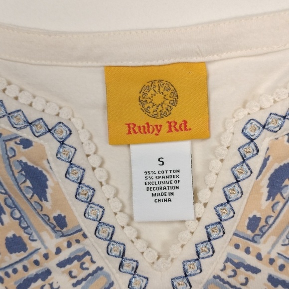 Ruby Rd Embroidered Cream Top Size Small - Picture 2 of 9